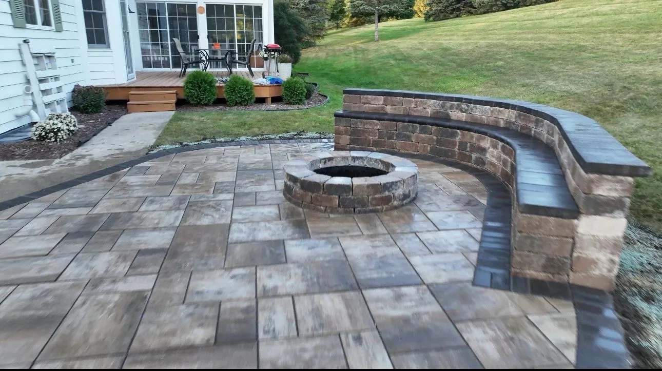 Hernandez Landscaping llc in Milwaukee, WI